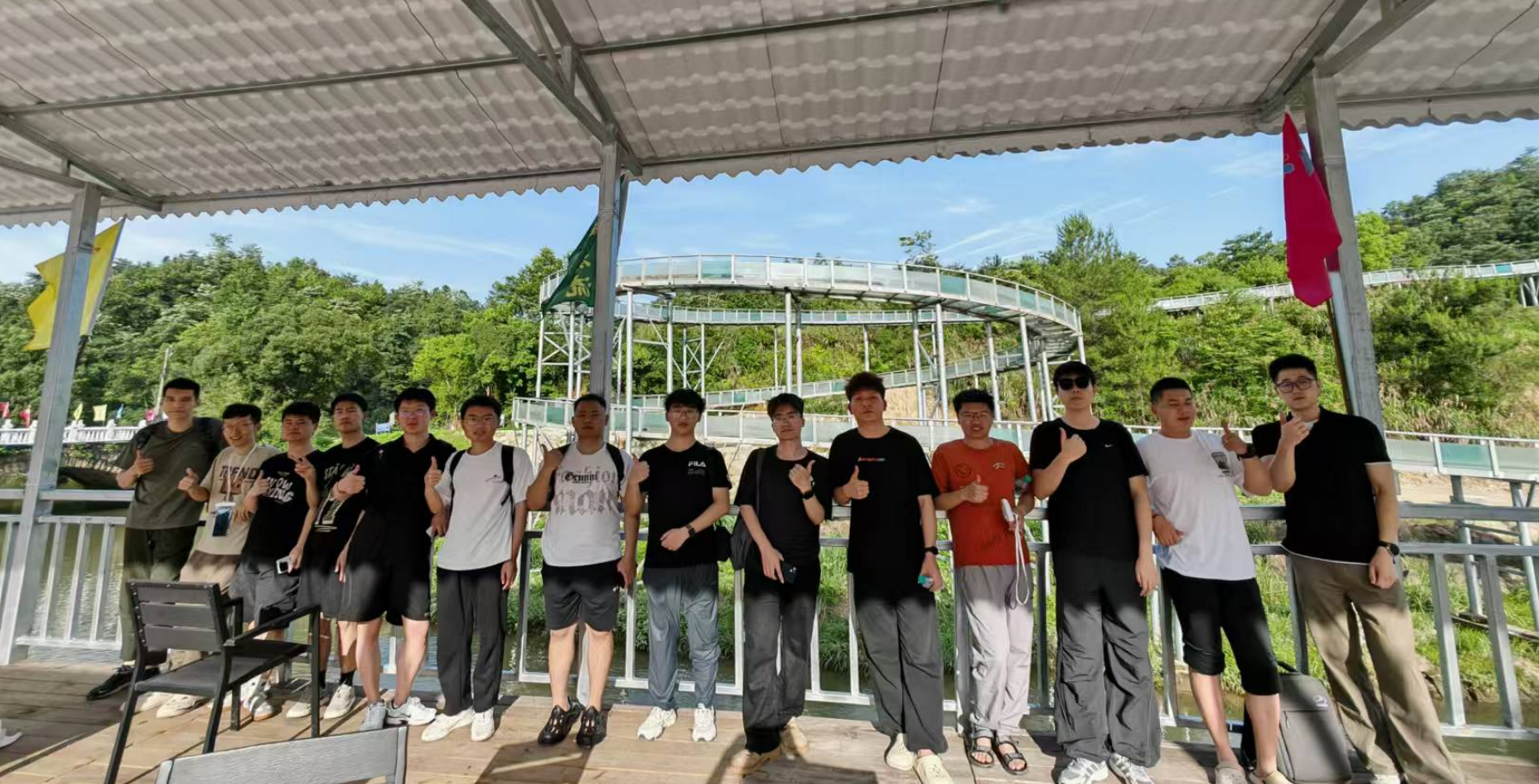 说走就走！||梅岭漂流户外团建